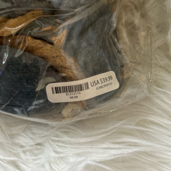 Scarecrow Kids 10 Halloween Outfit - Picture 3 of 3